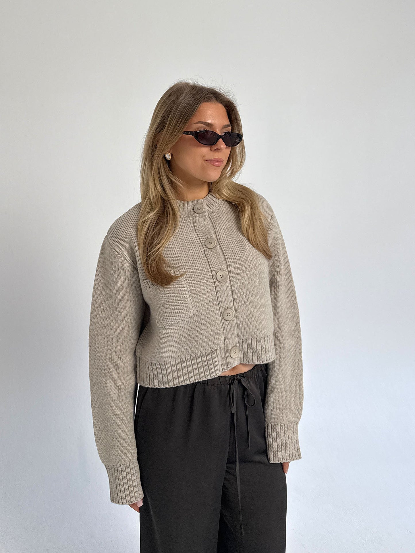 RUNE - Buttoned Cardigan • Almond