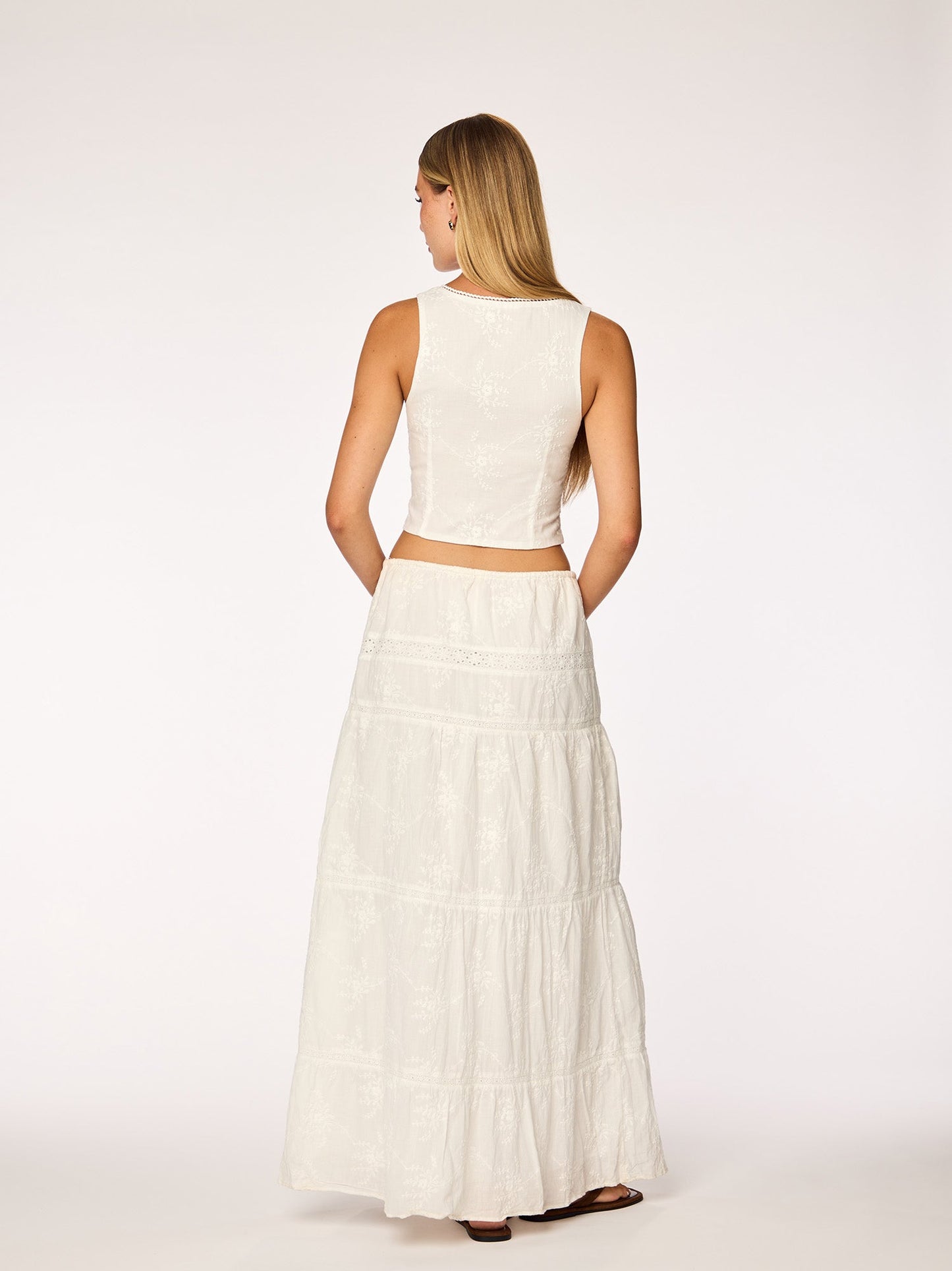 ELLA - Sleeveless Top • White