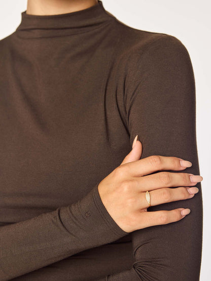 CORE - Turtleneck Longsleeve • Dark Brown