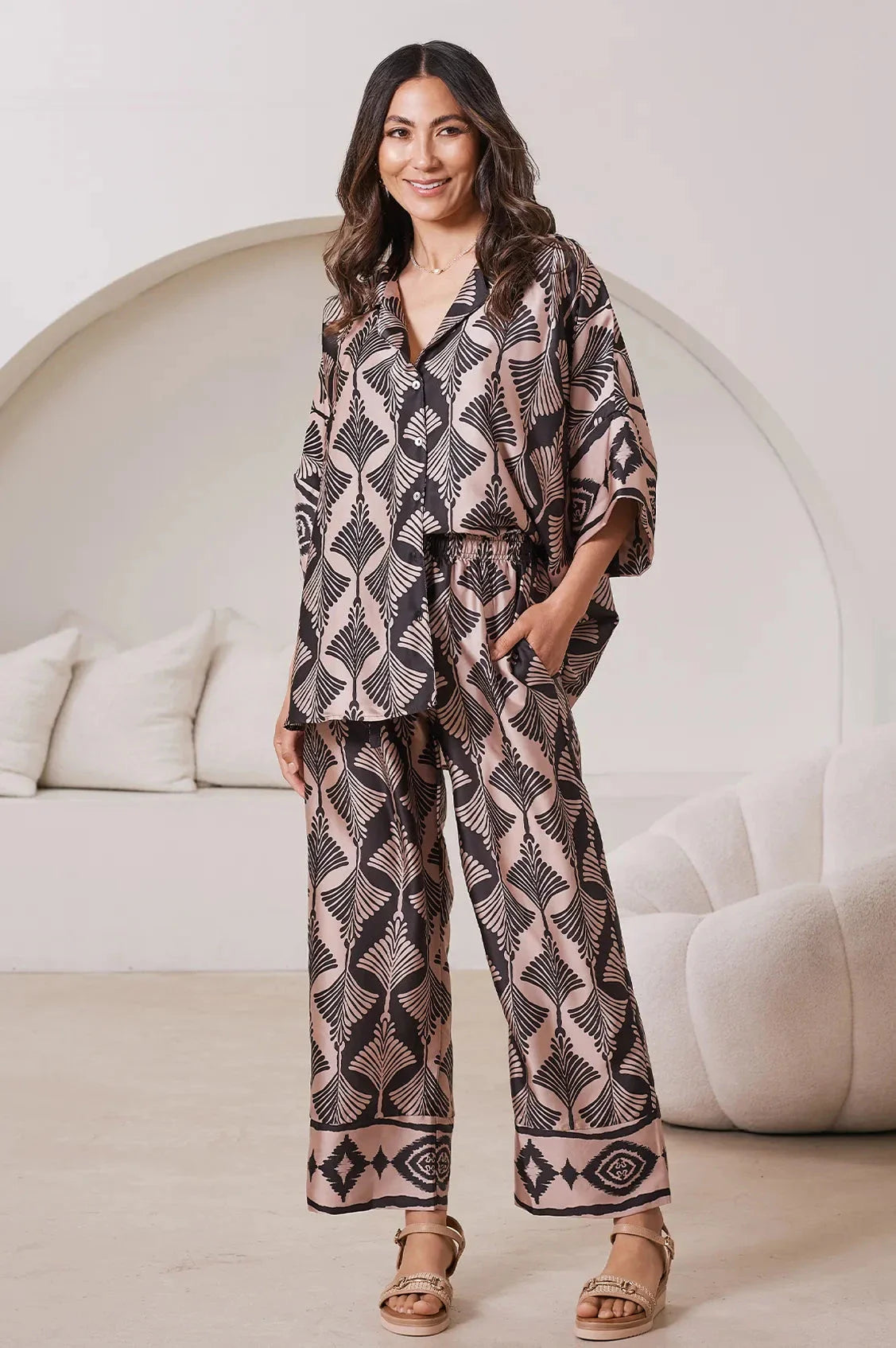 Casey Straight Leg Pants Fan Print in Black & Espresso