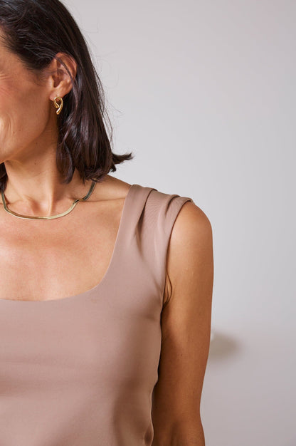 Lina Top Camel