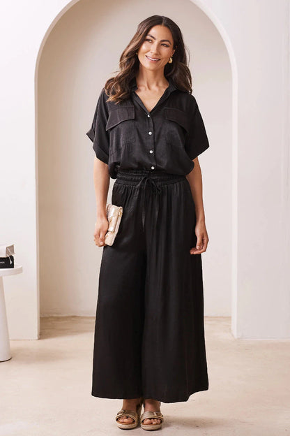 Vittoria Short Sleeve Collared V-Neck Shirt Black