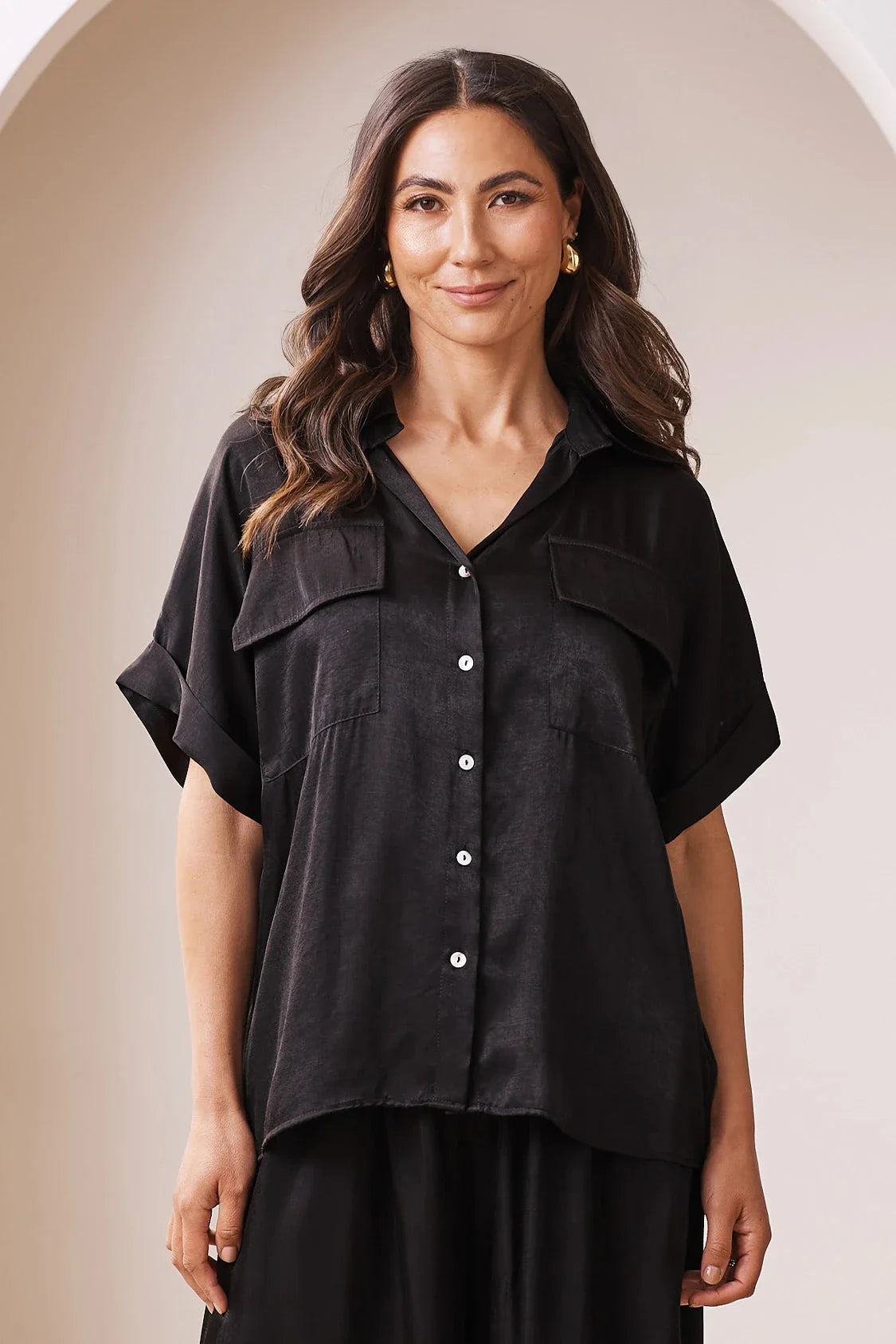 Vittoria Short Sleeve Collared V-Neck Shirt Black