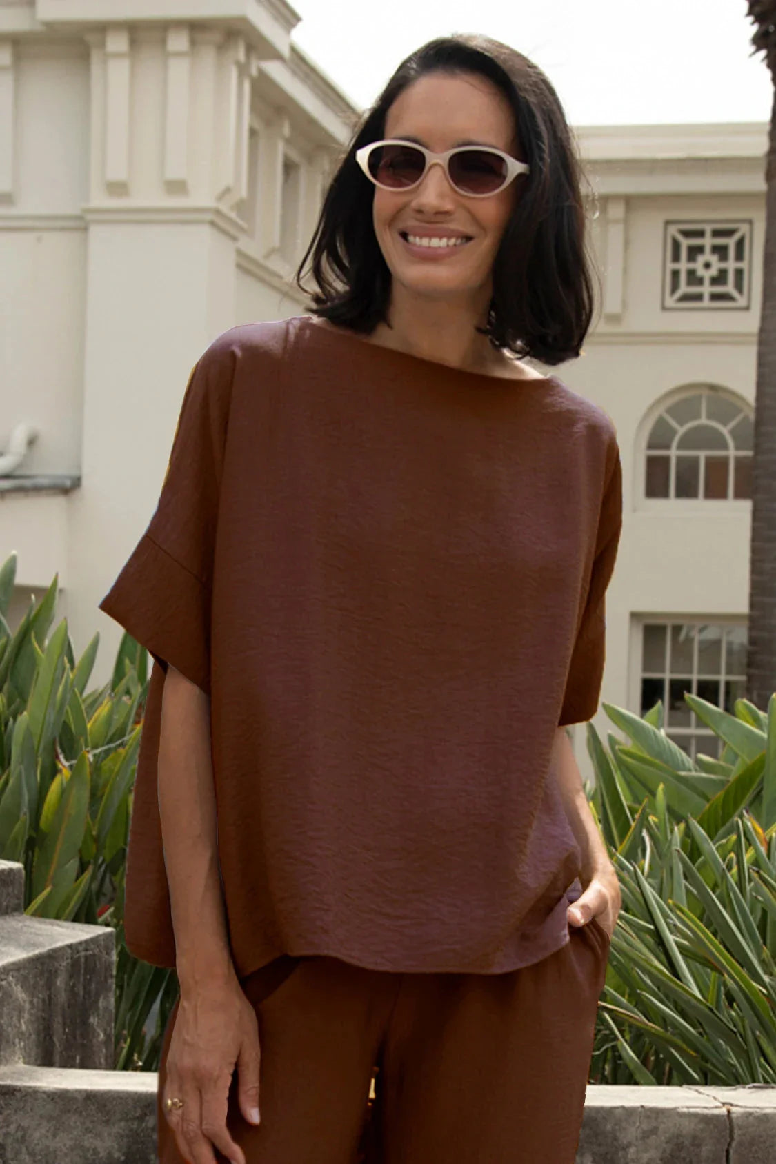 Gemma Short Sleeve Round Neck Top Mocha