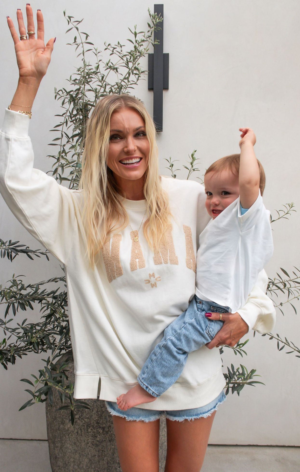 Steve Sweatshirt ~ Mama Graphic