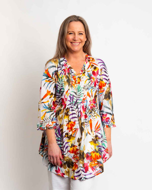Long Pleated Top with Subtle Frills and 3/4 Raglan Sleeve in White Jungle Leaves