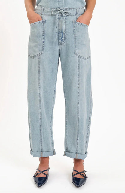 Daze Villa Drawstring Barrel Leg Jean