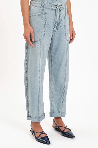 Daze Villa Drawstring Barrel Leg Jean