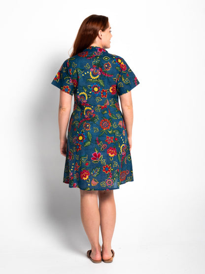 Mareeba Dress with Short Sleeve in Denim Floral
