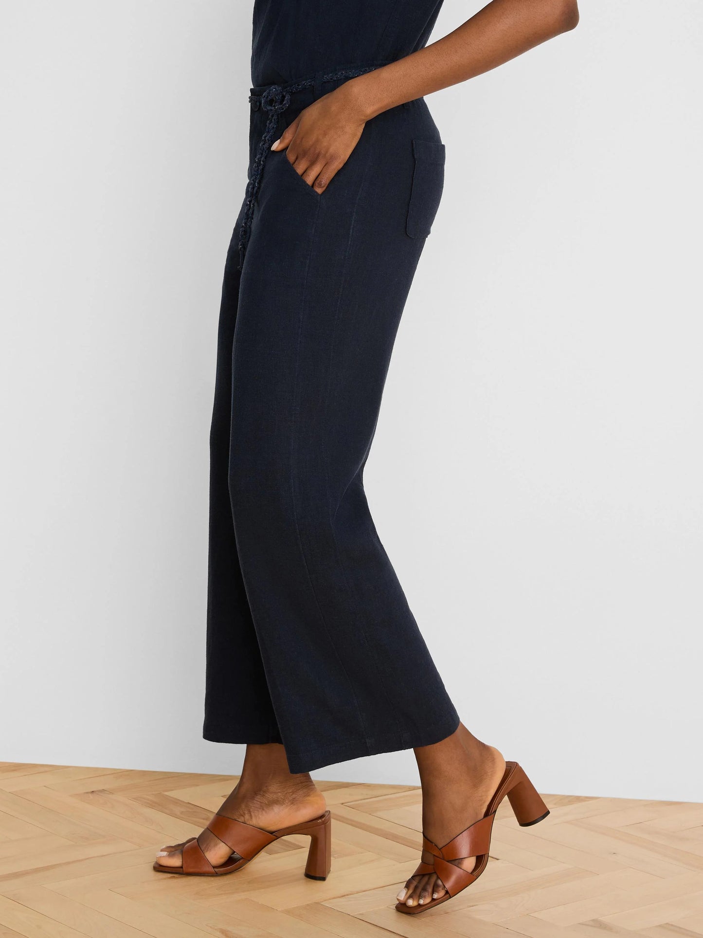 Eliot Wide Leg Rumba Linen Belted Crop Pant