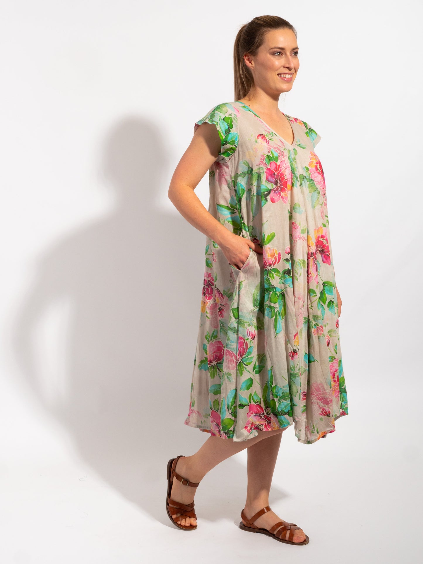 Maheno Dress in Beige Pink Pretty