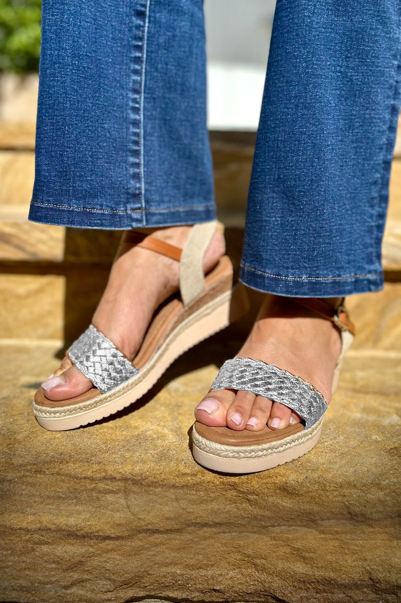 Nila Wedges Silver