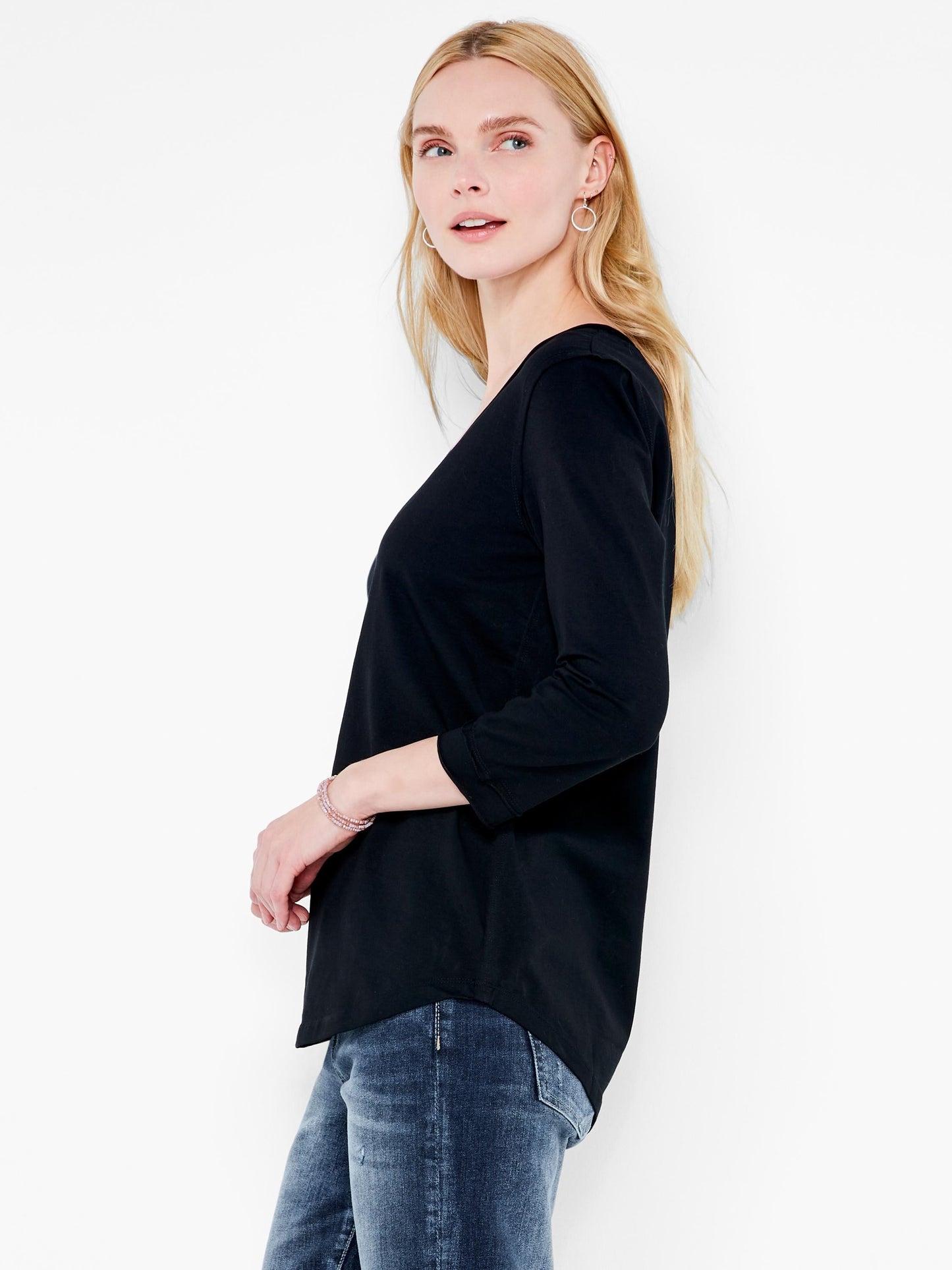 NZT 3/4 Sleeve Roll V Tee