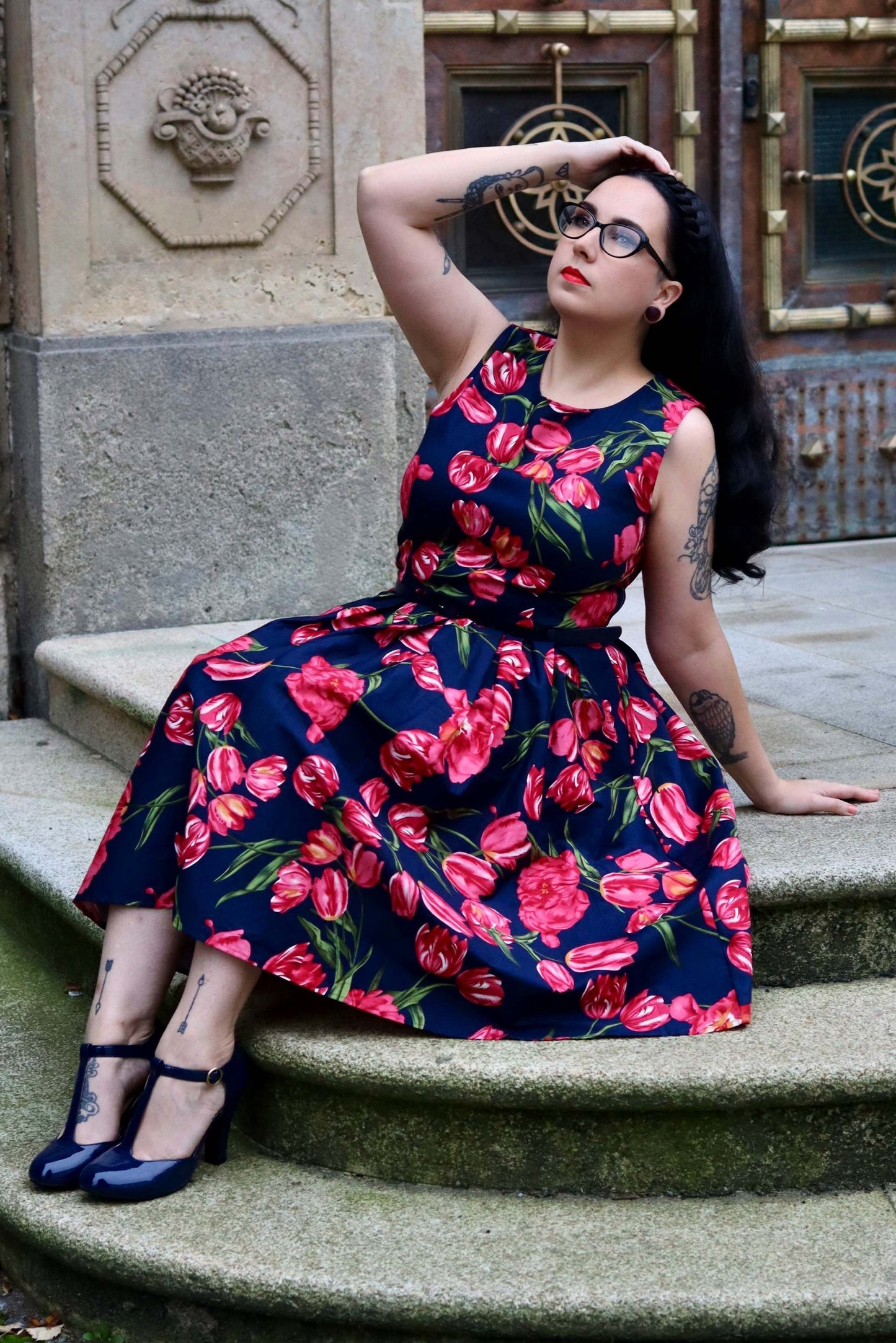 Annie Retro Tulip Floral Swing Dress in Blue-Pink