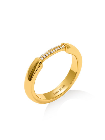 REFINED - Ring • Color: 18K Yellow Gold