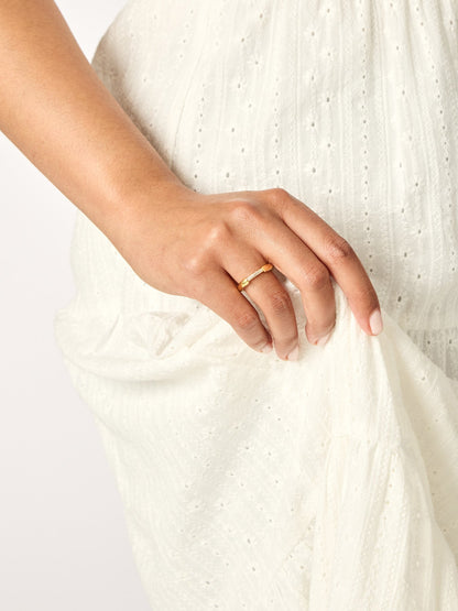 REFINED - Ring • Color: 18K Yellow Gold