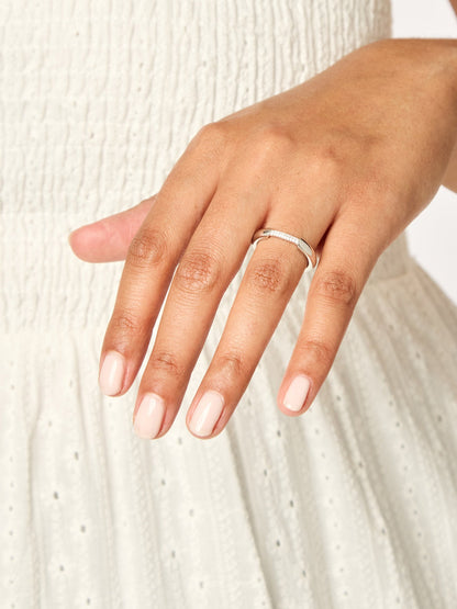 REFINED - Ring • Color: White Gold