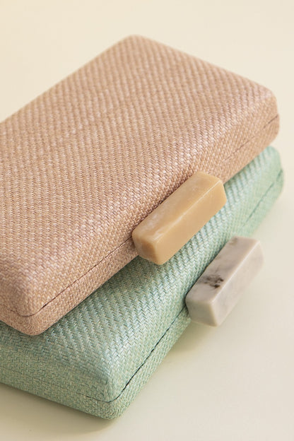Clutch Slim Rafia Hueso Rosa · Pretty in Pink ·