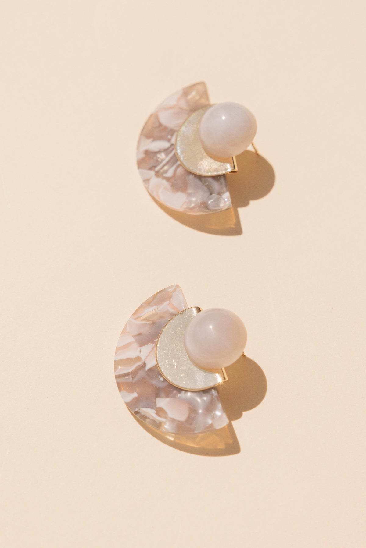 Pendientes Dama Taupe · Hamptons ·