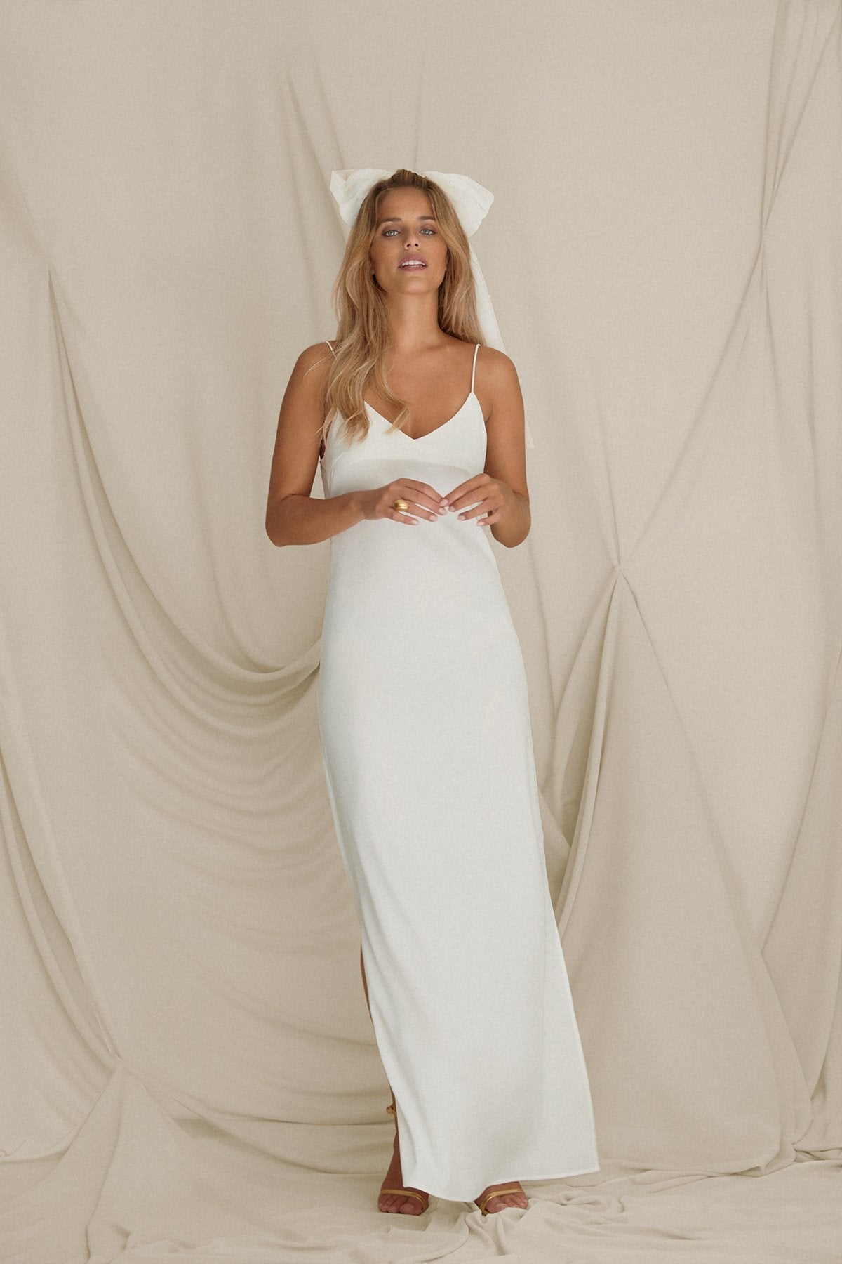 Vestido de Novia Lisa  · LOVE ·