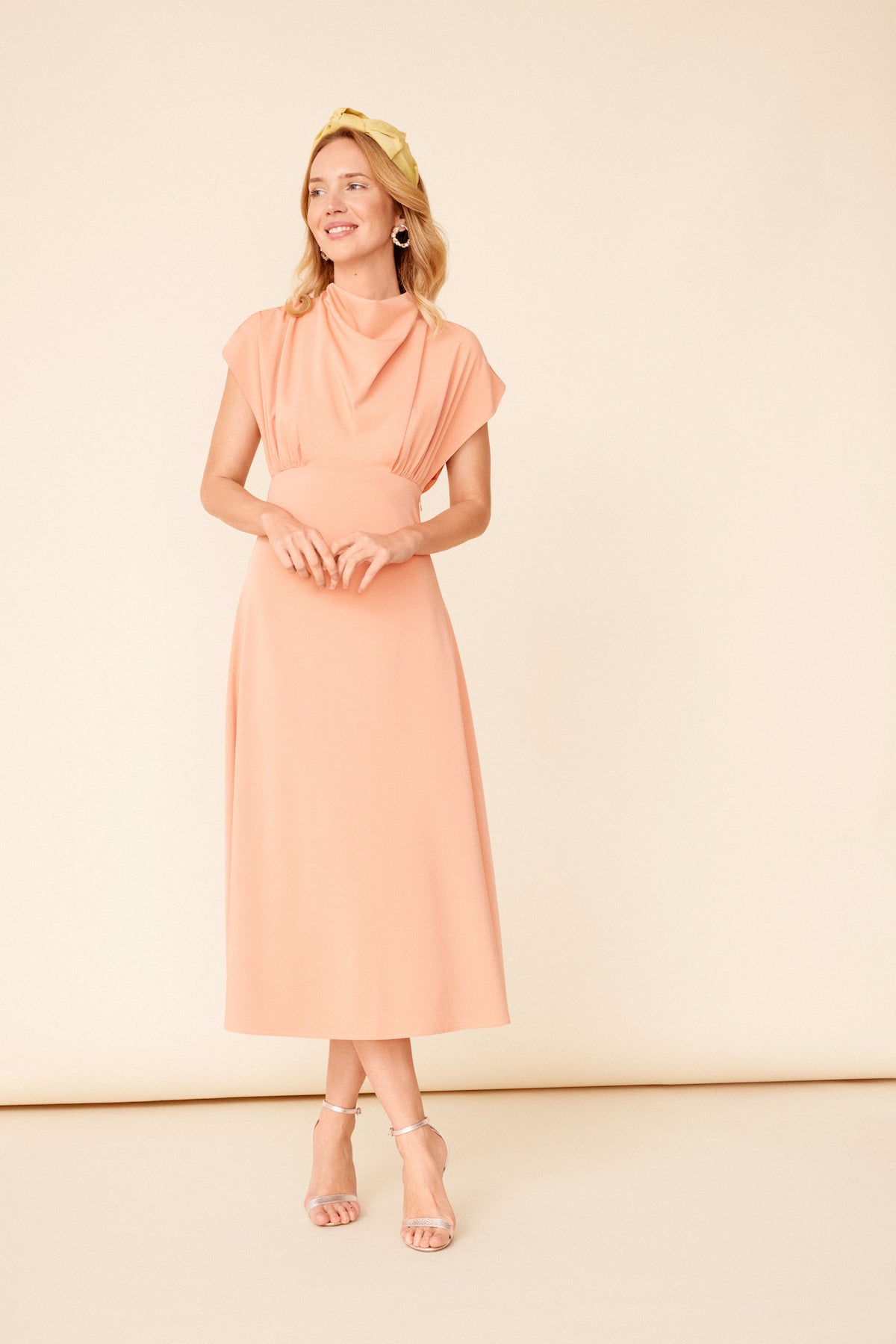 Vestido Nora Coral · Wisteria ·